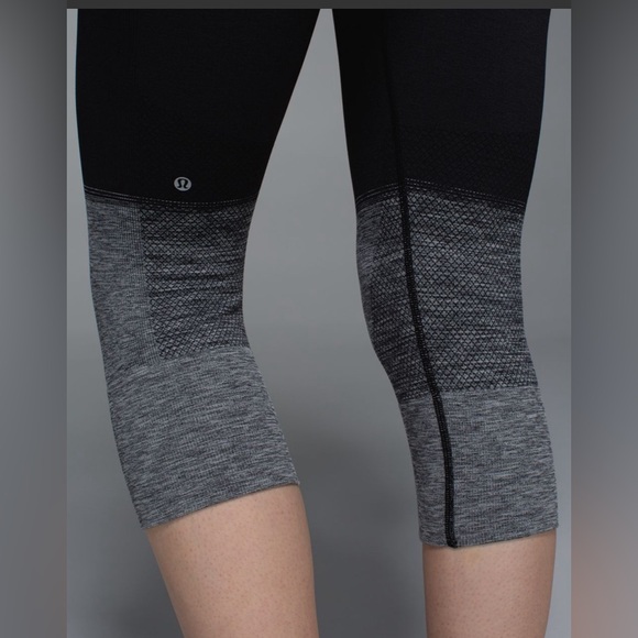 Lululemon Seamlessly Street Crop Heathered Black. Size 6 based on measurements. - Picture 6 of 12